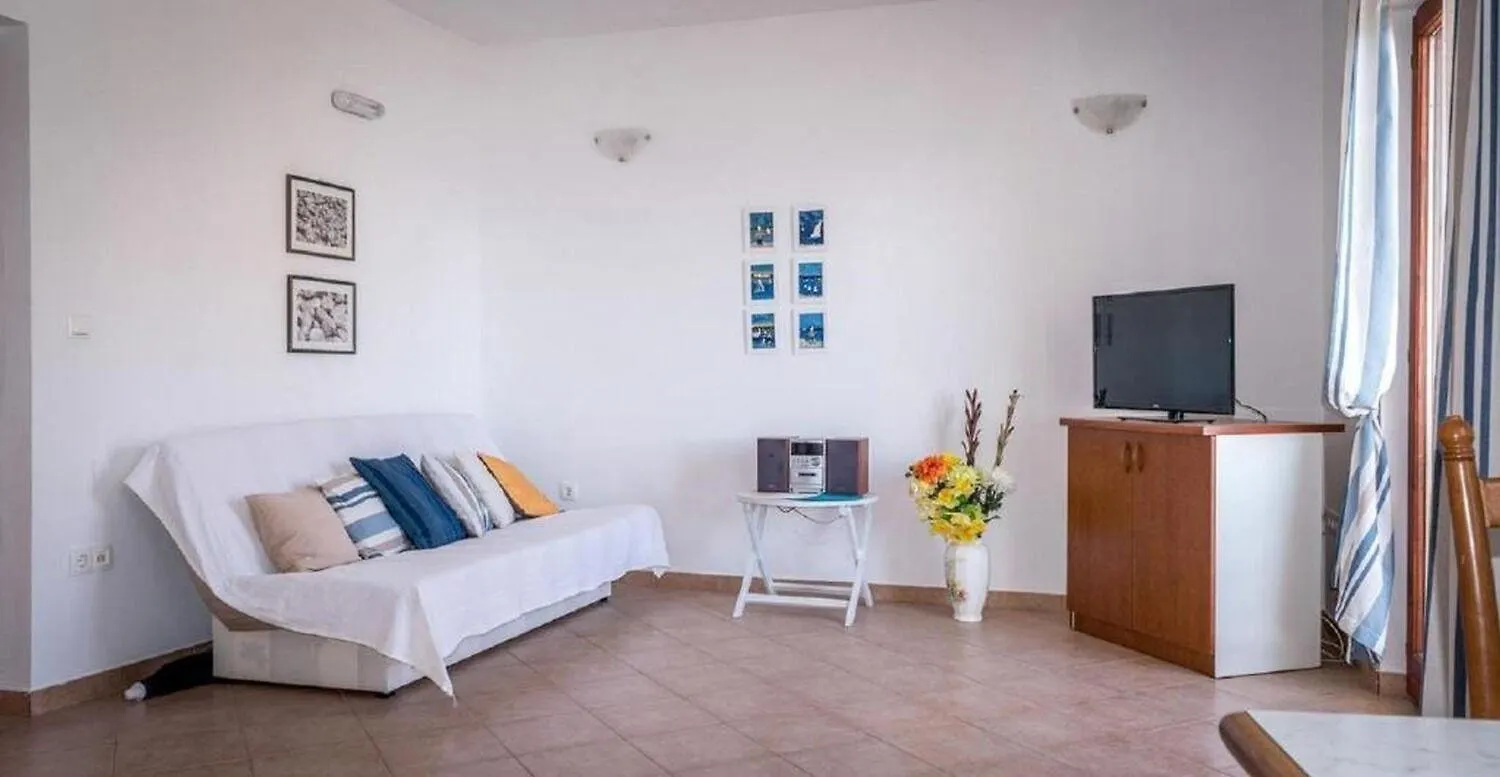 Apartments Brane - 100M From The Beach 特罗吉尔 0*,