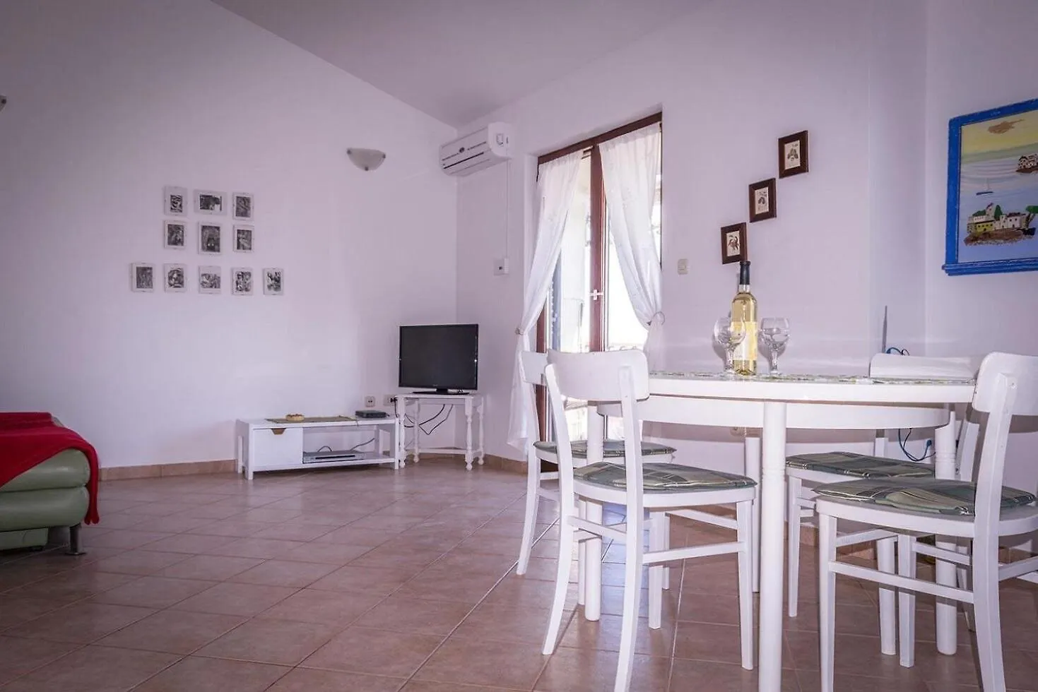 Apartments Brane - 100M From The Beach 特罗吉尔